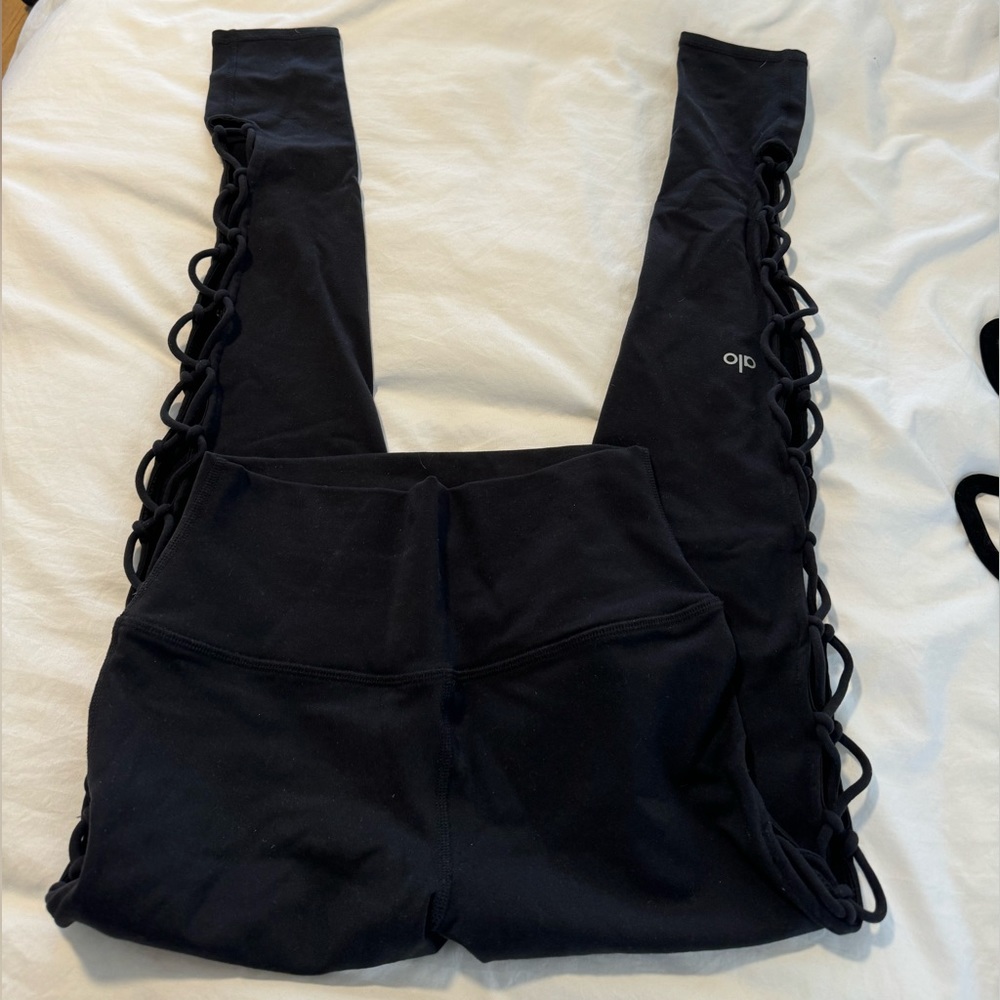 Alo criss cross leggings